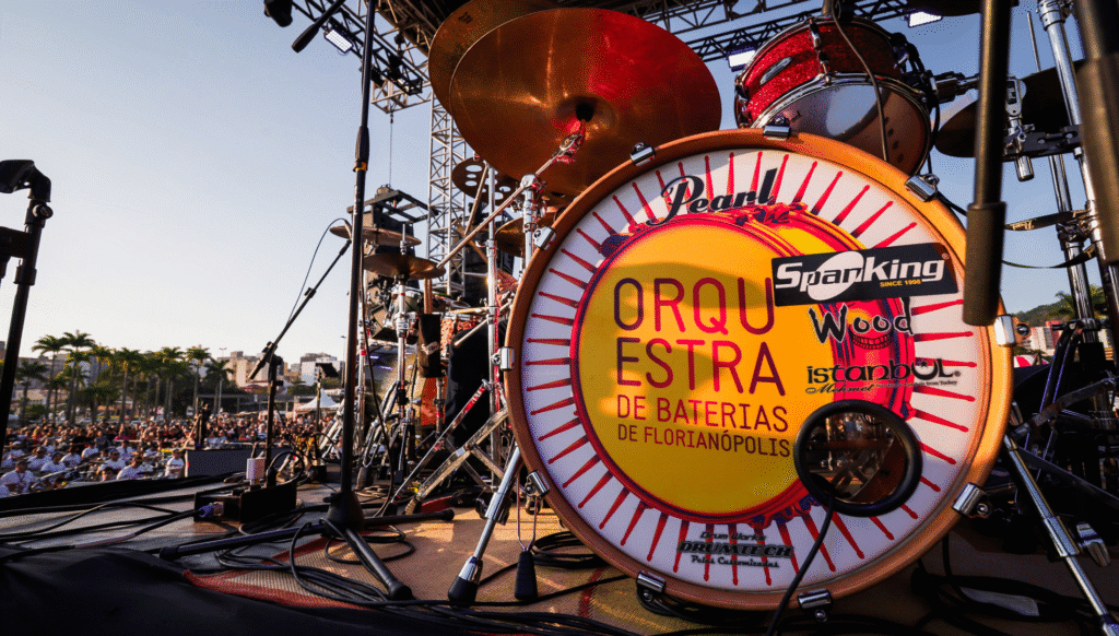 Orquestra de Baterias Florianópolis 2024 no Largo da Catedral